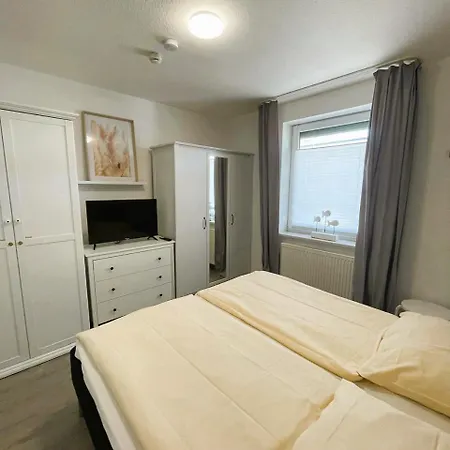 Apartment To Huus *